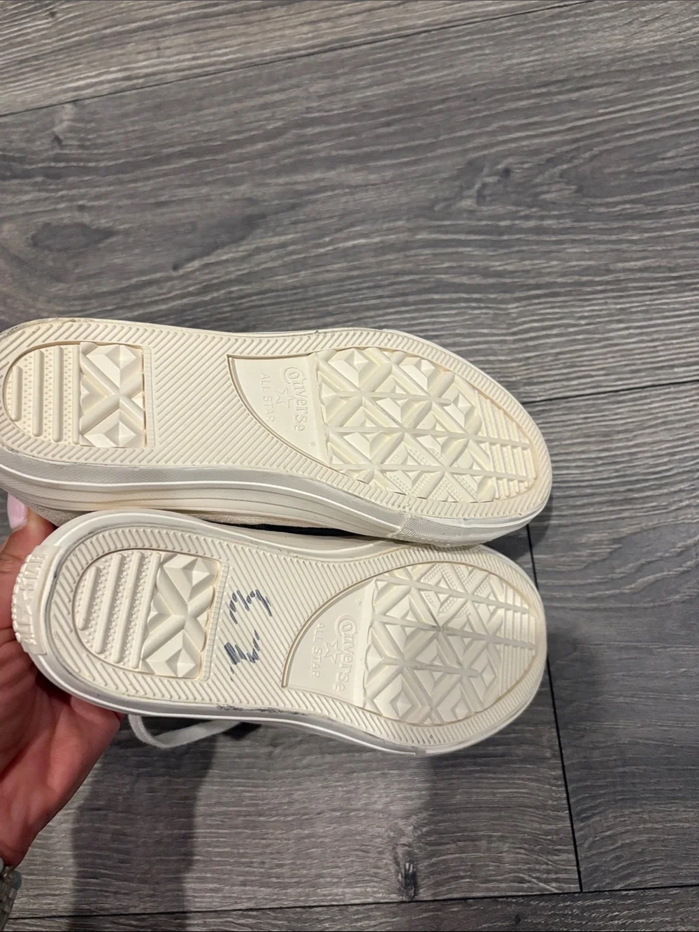 Converse light beige
